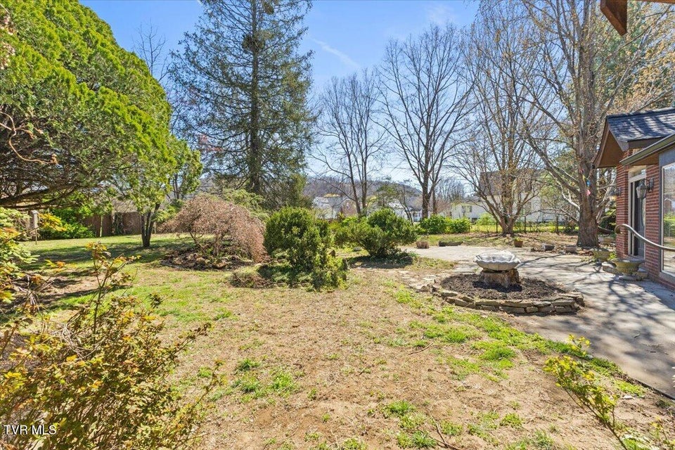 Photo #13: 708 Main Street