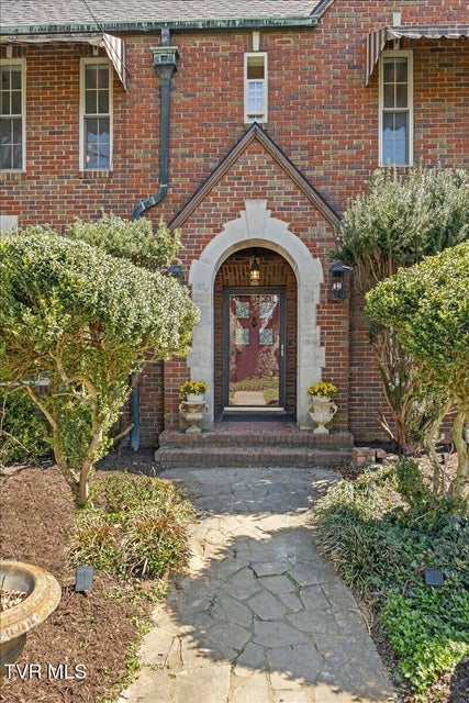 Photo #15: 708 Main Street