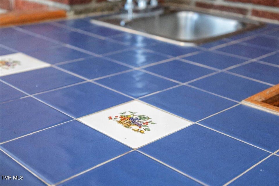 Photo #23: 708 Main Street