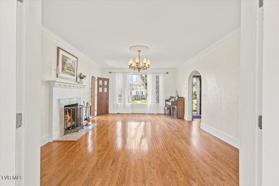 Photo #29: 708 Main Street