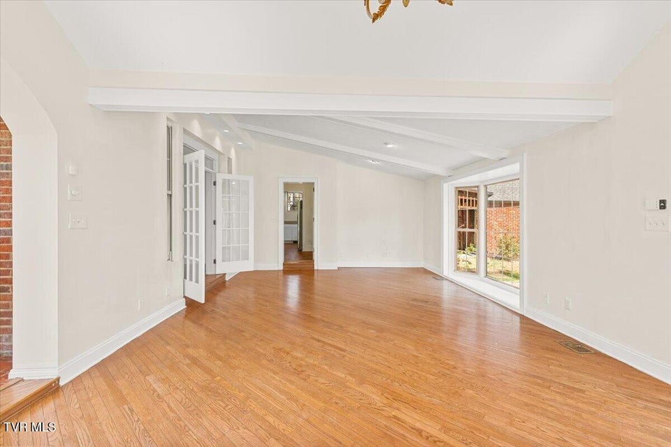 Photo #31: 708 Main Street