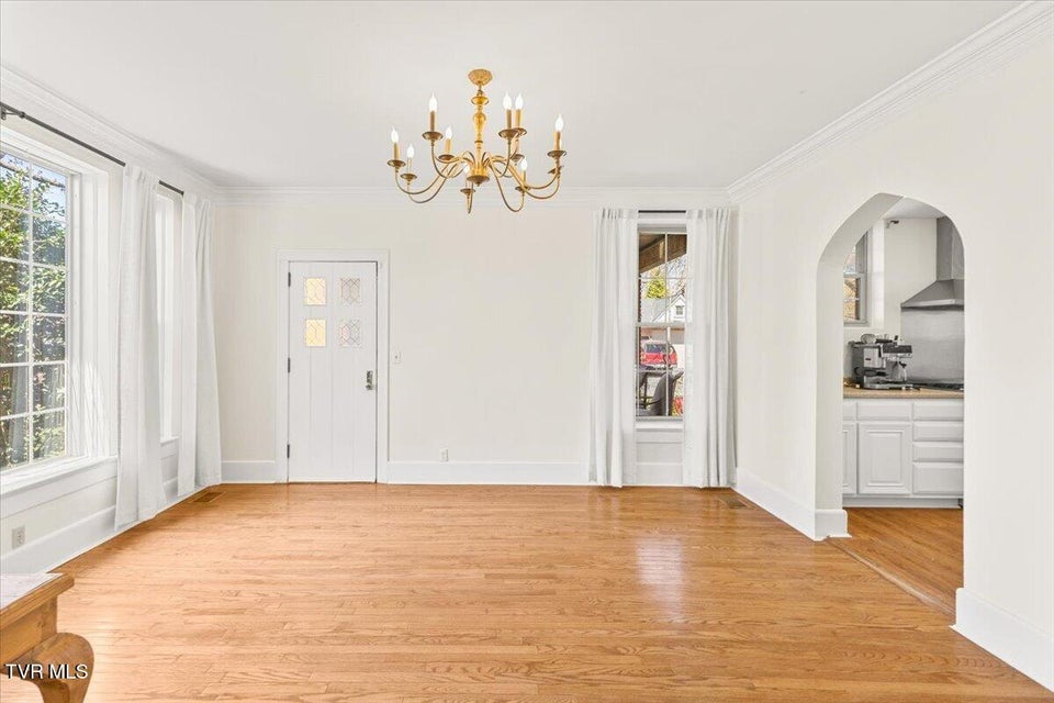 Photo #36: 708 Main Street