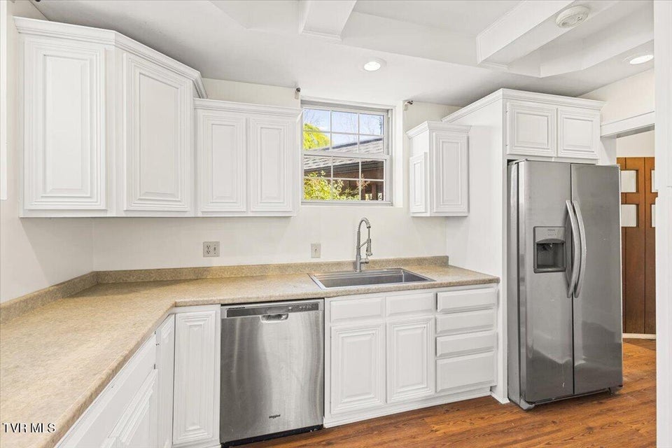 Photo #40: 708 Main Street