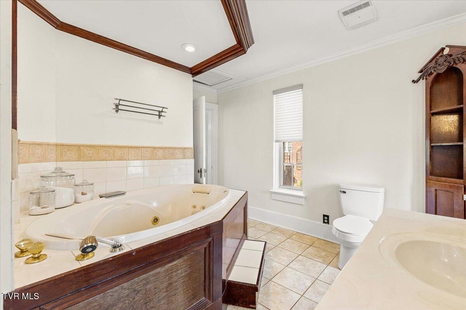 Photo #46: 708 Main Street