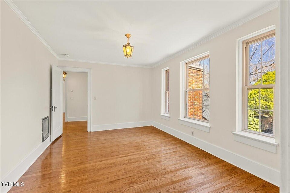 Photo #51: 708 Main Street