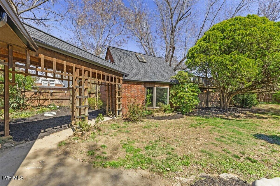 Photo #66: 708 Main Street