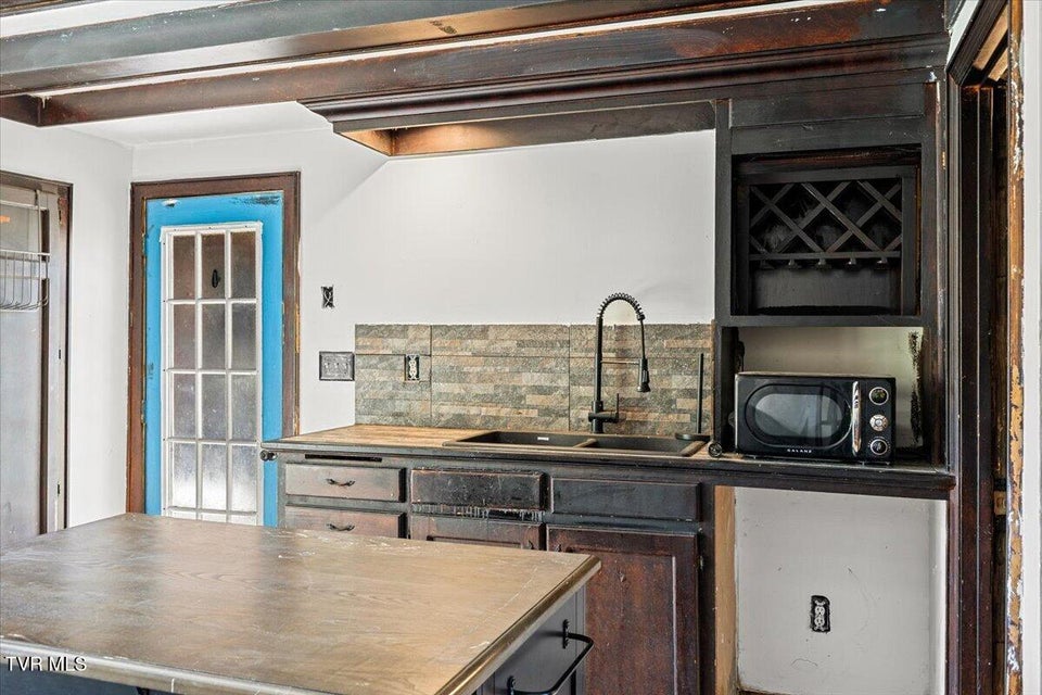 Photo #71: 708 Main Street