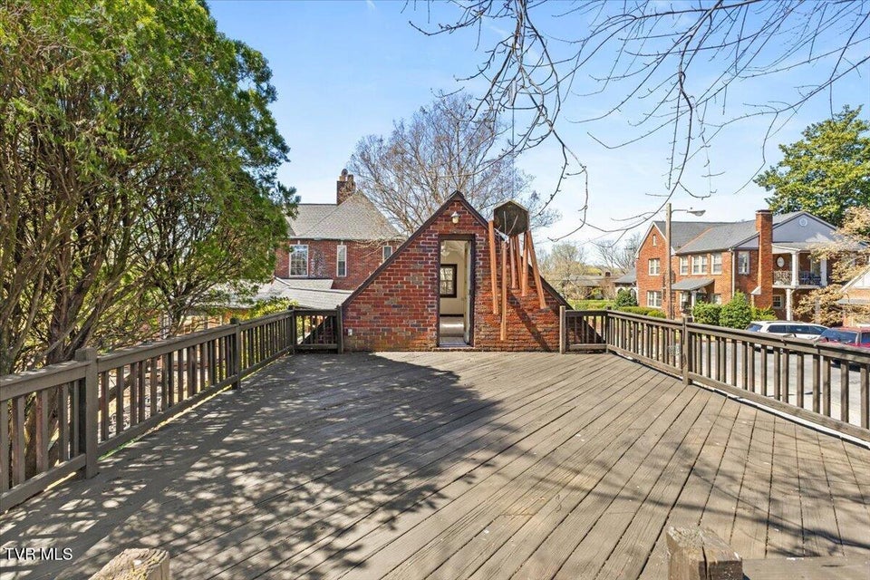 Photo #79: 708 Main Street