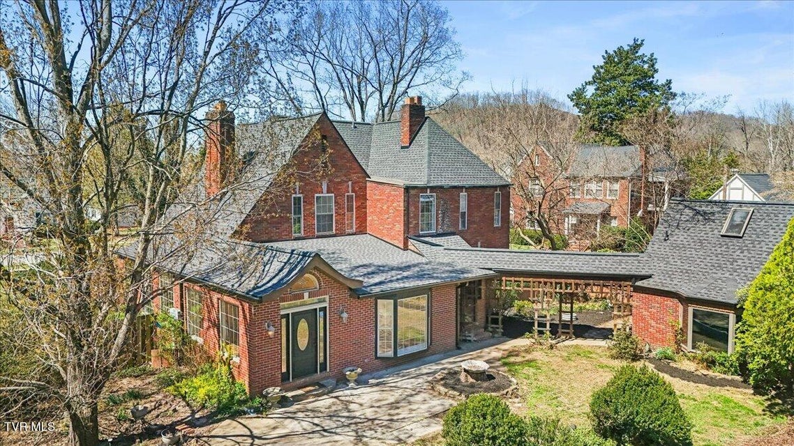 Photo #92: 708 Main Street