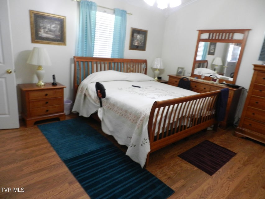 Photo #21: 128 Meadow Springs Lane