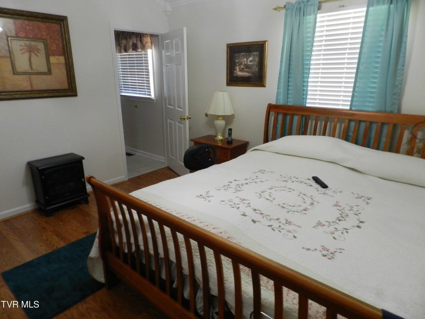 Photo #22: 128 Meadow Springs Lane