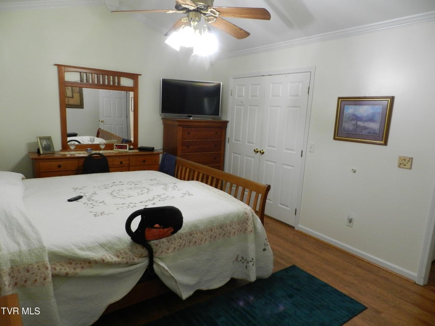 Photo #26: 128 Meadow Springs Lane