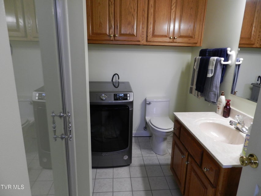 Photo #29: 128 Meadow Springs Lane