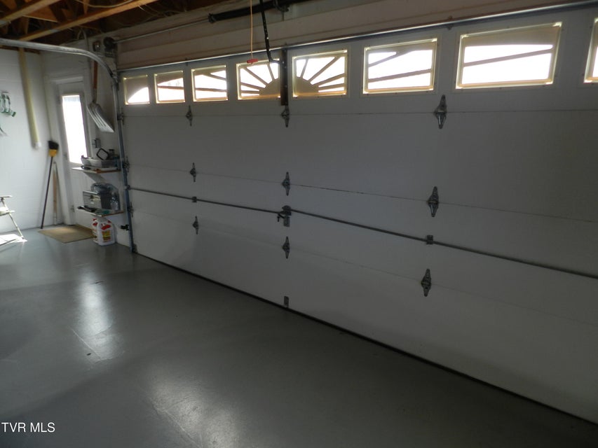 Photo #36: 128 Meadow Springs Lane