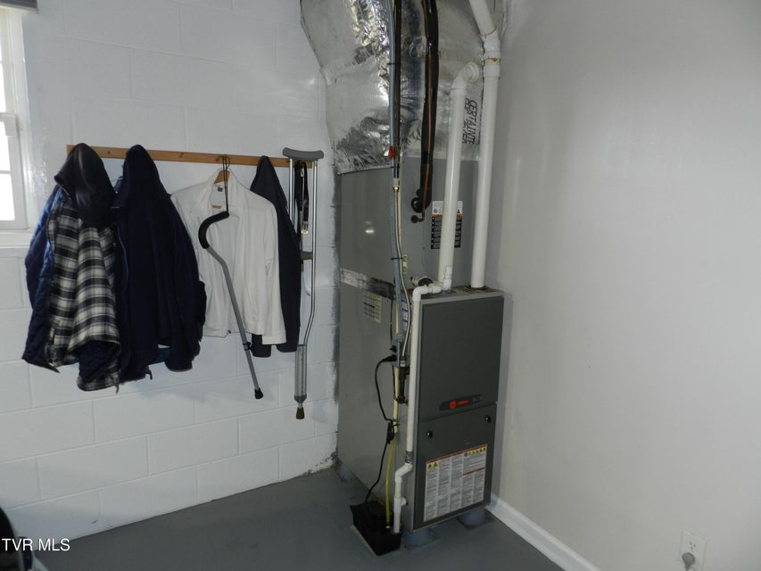 Photo #38: 128 Meadow Springs Lane