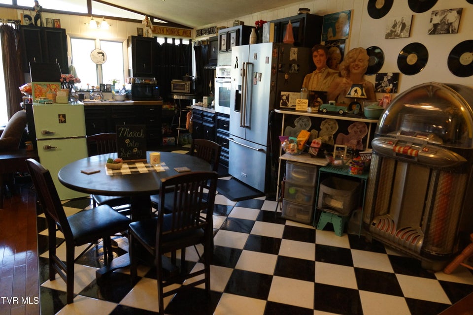 Photo #7: 1569 Rock Springs Road