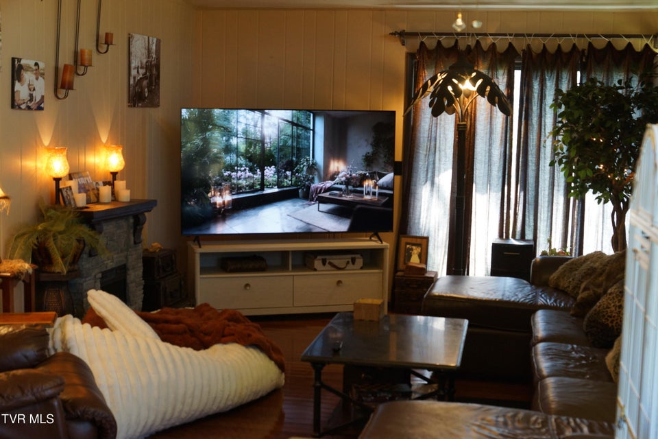 Photo #8: 1569 Rock Springs Road