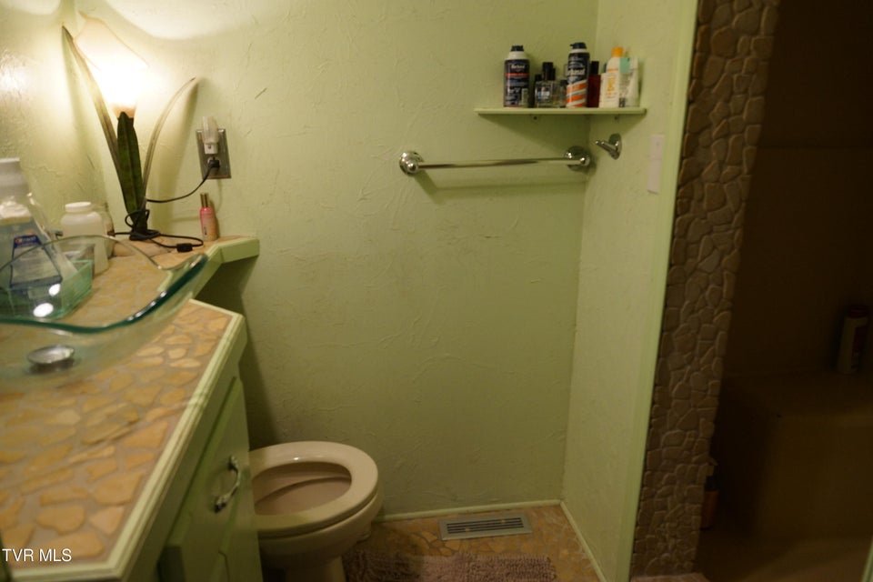 Photo #25: 1569 Rock Springs Road