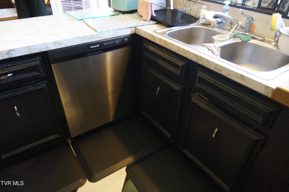 Photo #34: 1569 Rock Springs Road