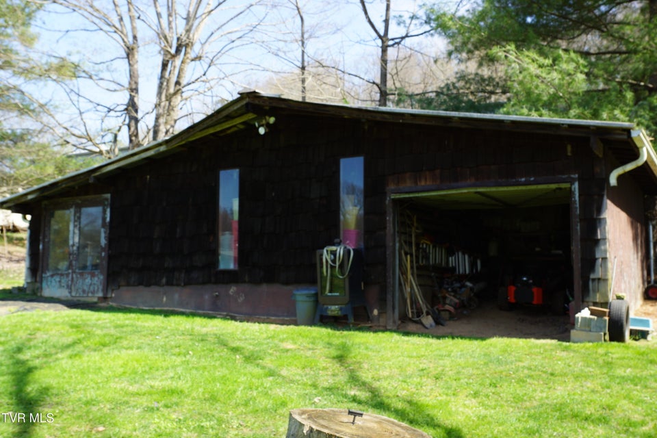 Photo #41: 1569 Rock Springs Road