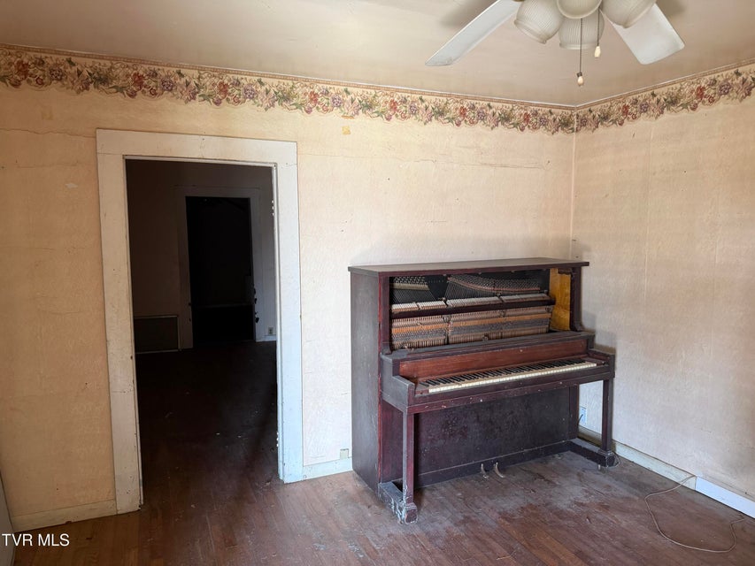 Photo #4: 2104 Berry Street