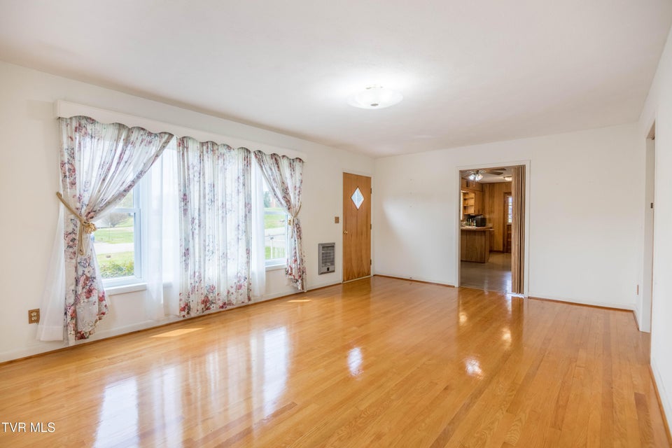 Photo #6: 208 Hogan Avenue