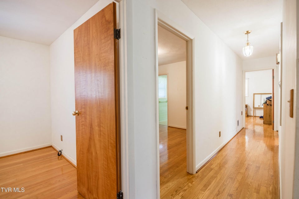 Photo #11: 208 Hogan Avenue