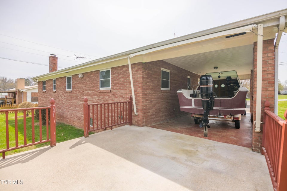 Photo #26: 208 Hogan Avenue