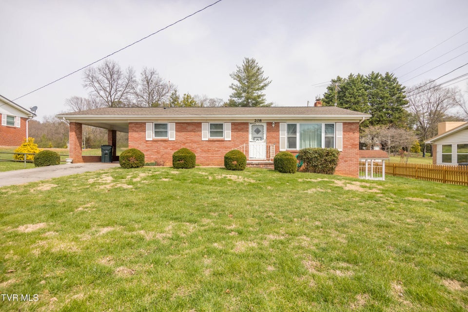 Photo #3: 208 Hogan Avenue