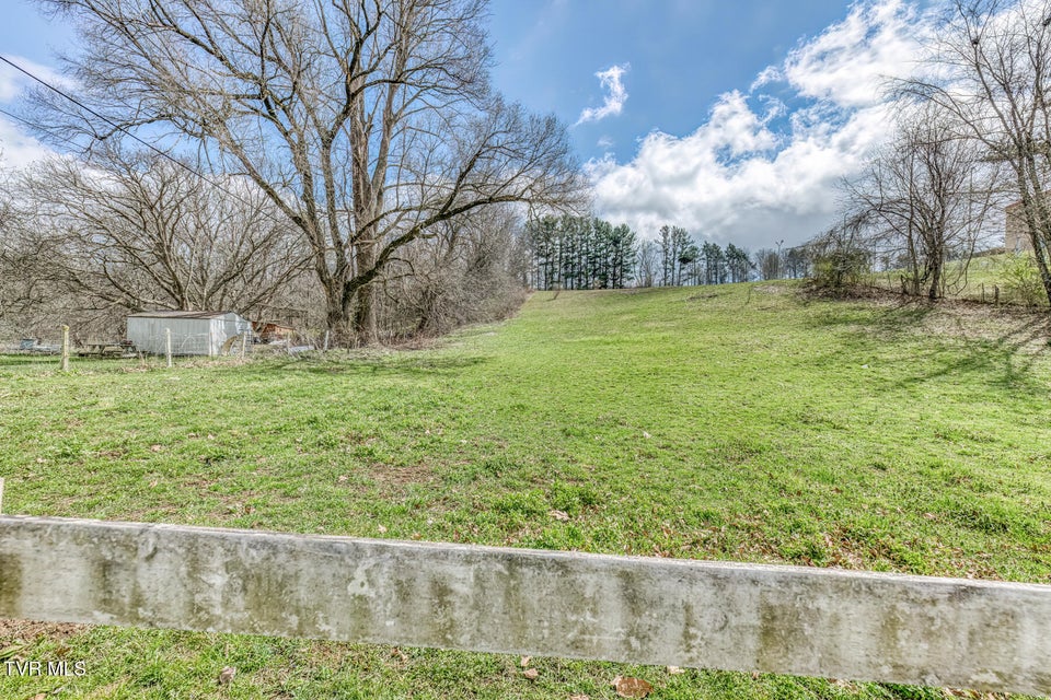 Photo #22: 4456 Lee Highway