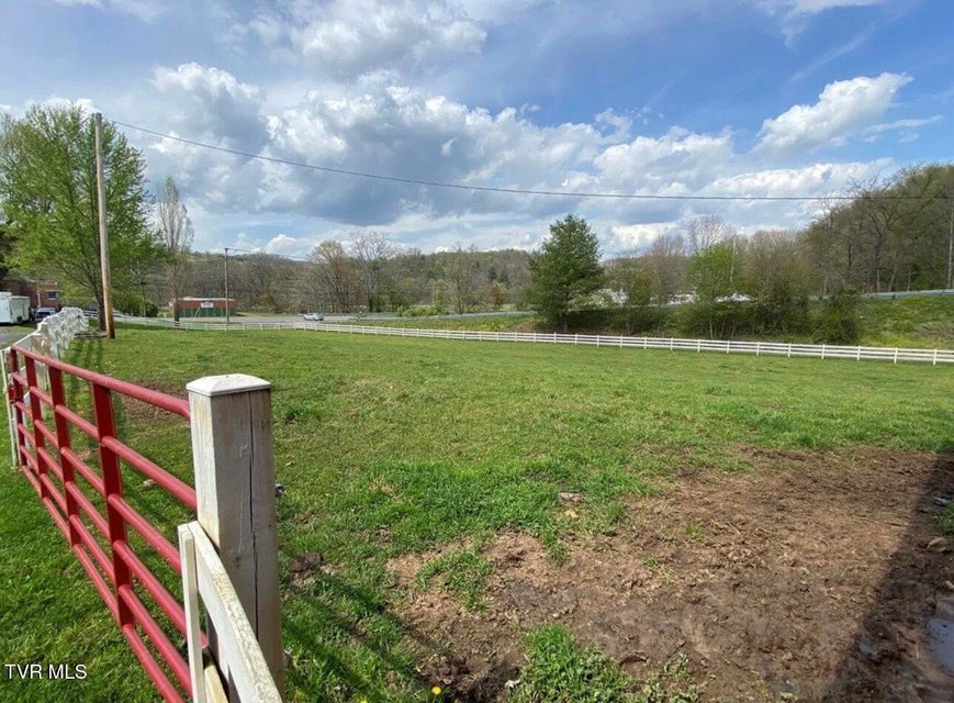 Photo #31: 4456 Lee Highway