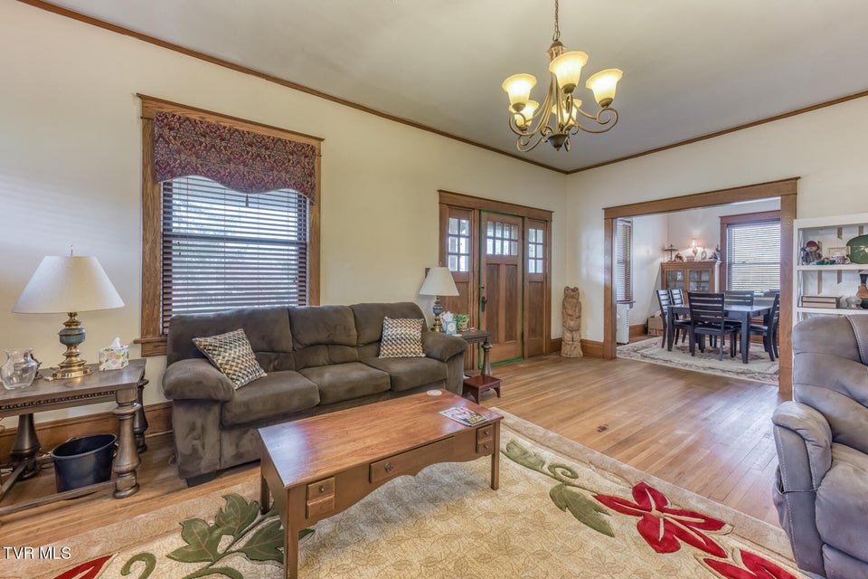 Photo #34: 4456 Lee Highway