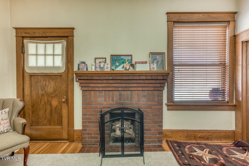 Photo #40: 4456 Lee Highway