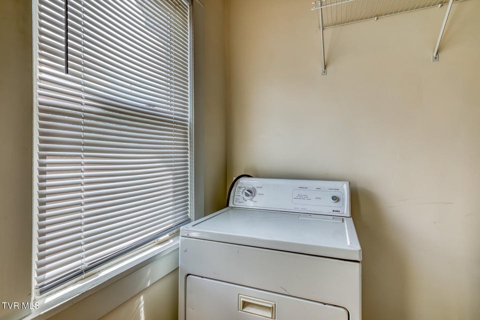 Photo #50: 4456 Lee Highway