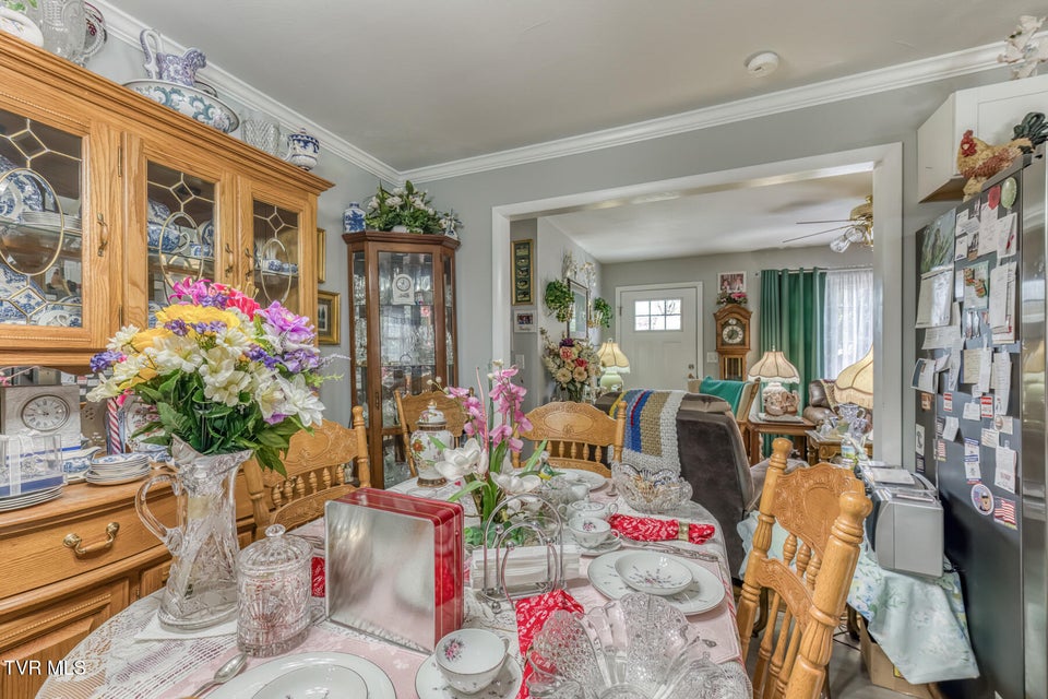 Photo #17: 633 Old Airport Road