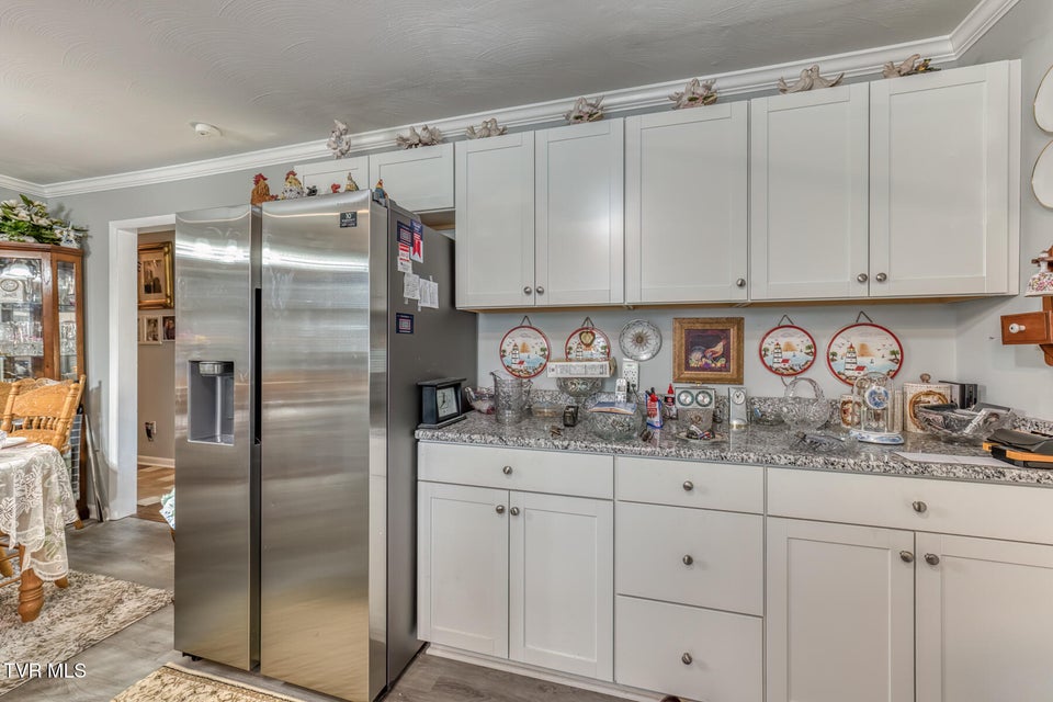 Photo #18: 633 Old Airport Road