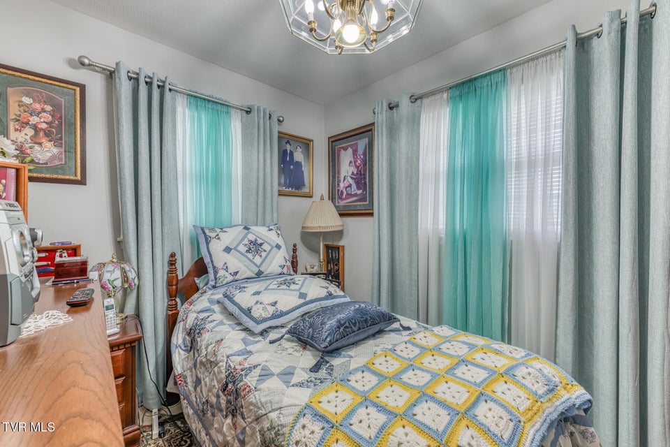 Photo #22: 633 Old Airport Road