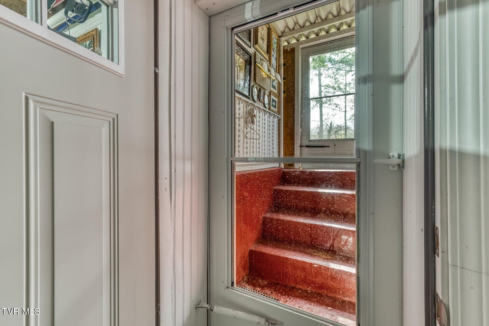 Photo #27: 633 Old Airport Road