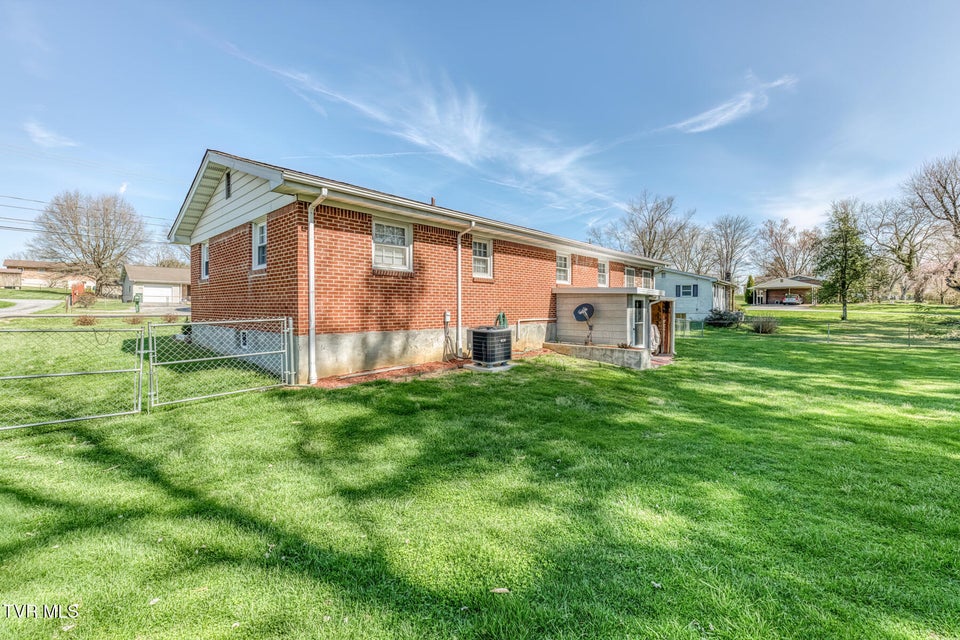 Photo #9: 633 Old Airport Road