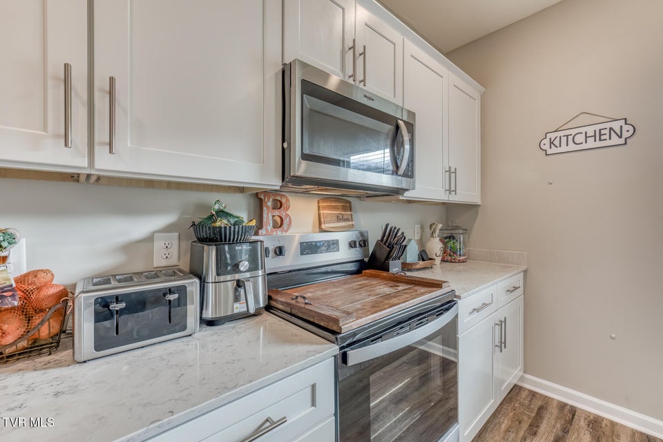 Photo #17: 90 Thistle Drive