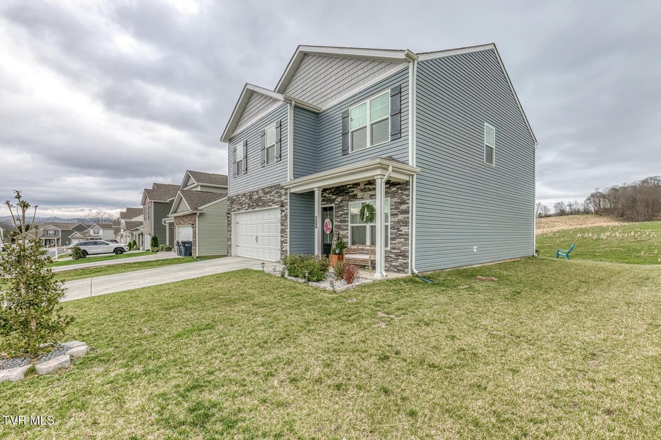 Photo #30: 90 Thistle Drive