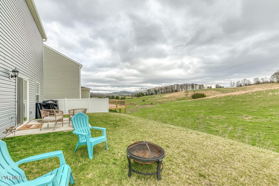 Photo #33: 90 Thistle Drive