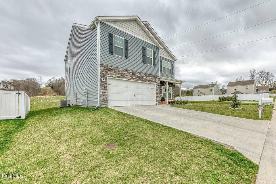 Photo #36: 90 Thistle Drive