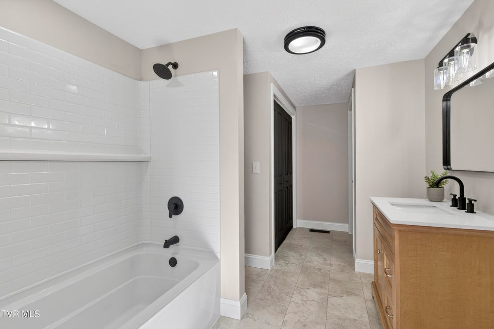 Photo #40: 1646 Muddy Creek Road