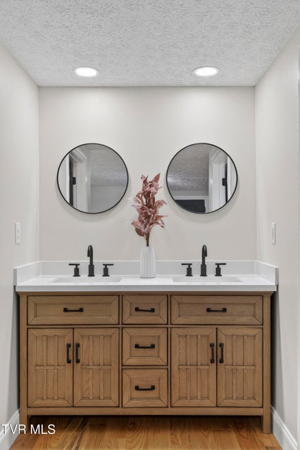 Photo #36: 1646 Muddy Creek Road