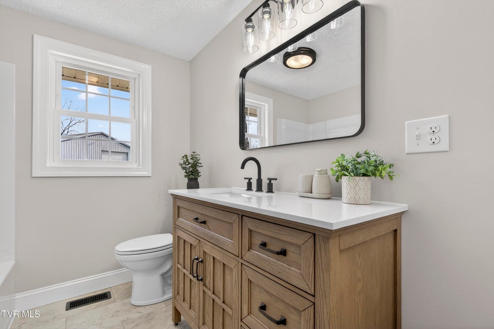 Photo #29: 1646 Muddy Creek Road