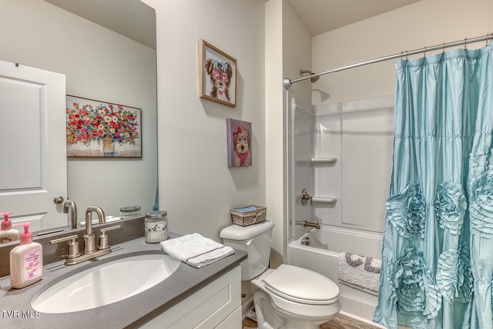 Photo #7: 1028 Tara Court