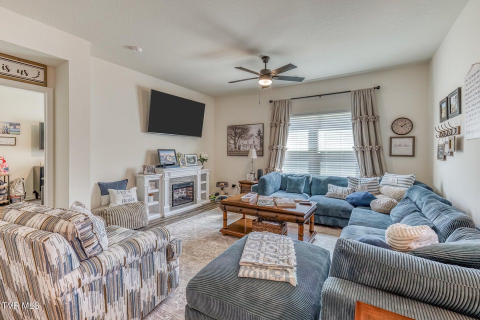 Photo #20: 1028 Tara Court