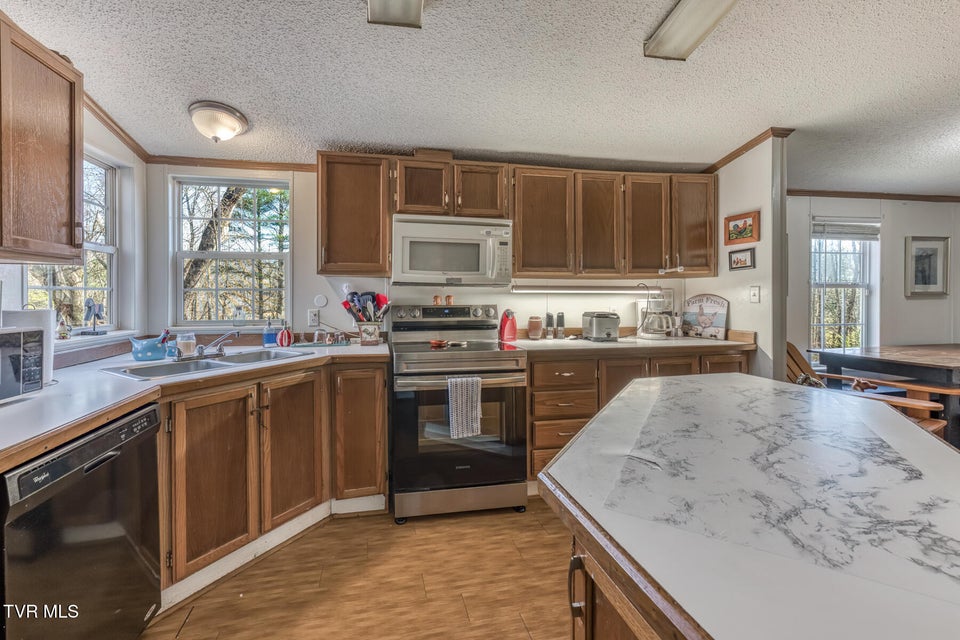 Photo #9: 1424 Reedy Creek Road