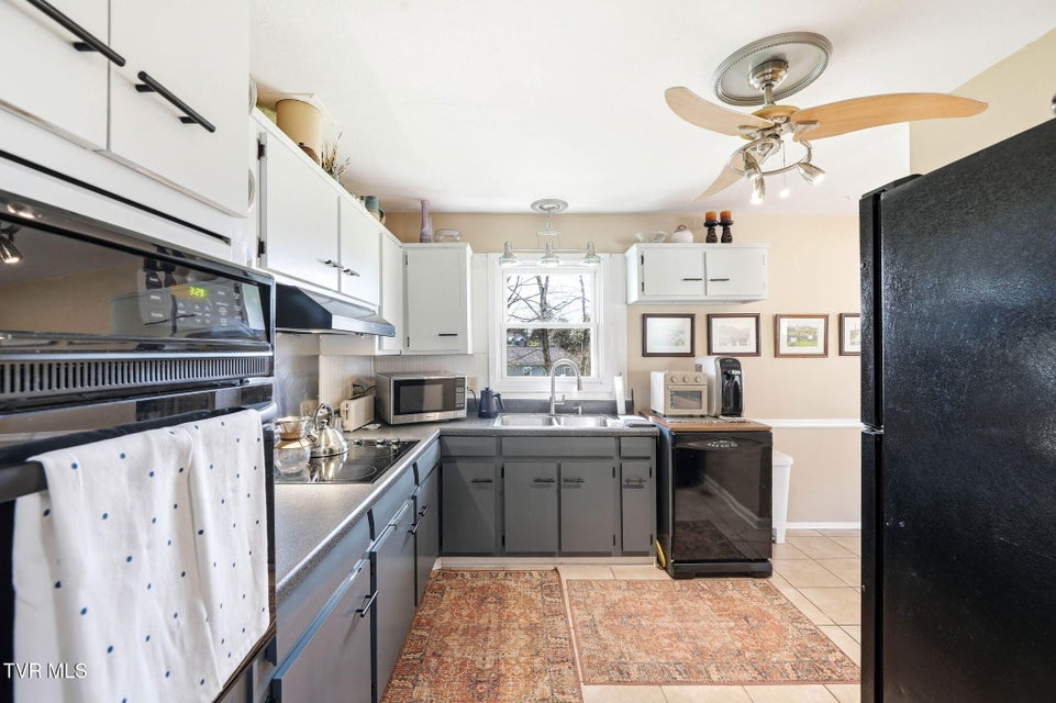 Photo #4: 4013 Englewood Boulevard